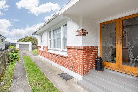 Photo of property in 57 Hargest Crescent, Saint Kilda, Dunedin, 9012