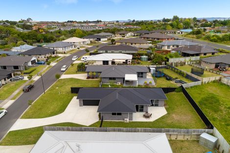 Photo of property in 21 Fairfax Crescent, Pyes Pa, Tauranga, 3112