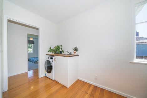 Photo of property in 27 Andrew Avenue, Roslyn, Palmerston North, 4414