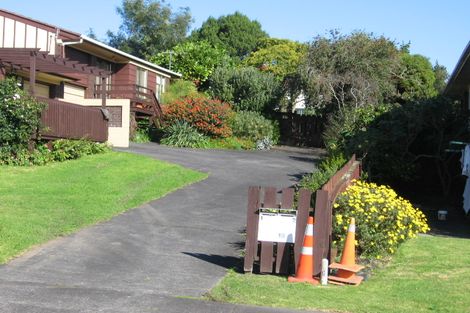 Photo of property in 2/13 Courant Place, Clover Park, Auckland, 2019