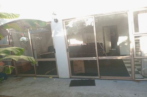 Photo of property in 16 Valhalla Drive, Beach Haven, Auckland, 0626