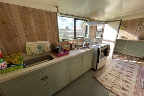 Photo of property in 28 Seafront Road, Castlecliff, Whanganui, 4501