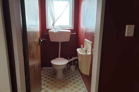 Photo of property in 5 Southern Cross Crescent, Island Bay, Wellington, 6023