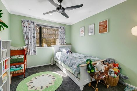 Photo of property in 9 St Julia Court, Helensville, 0800