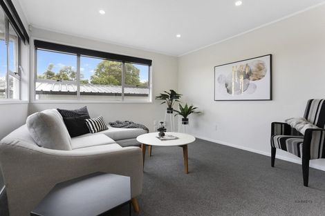 Photo of property in 19 Roick Parade, Glen Eden, Auckland, 0602