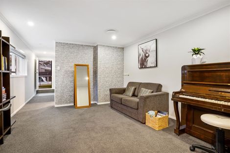 Photo of property in 14 Agincourt Street, Glenfield, Auckland, 0629