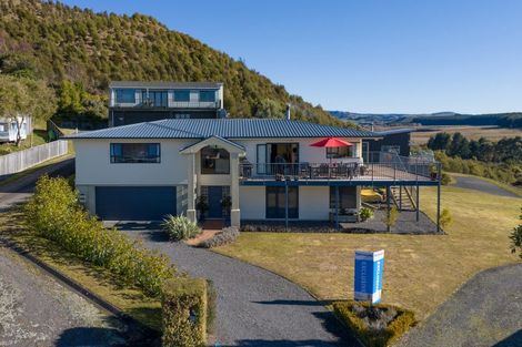 Photo of property in 33 Turangitukua Terrace, Kuratau, Turangi, 3381