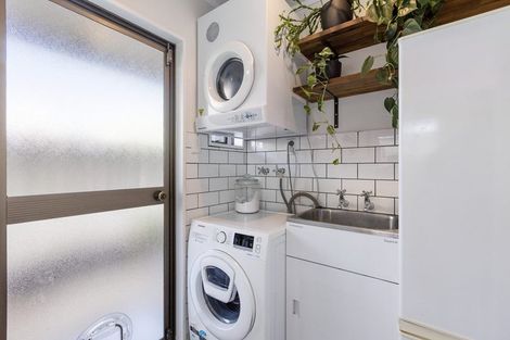 Photo of property in 2/419 Maunganui Road, Mount Maunganui, 3116