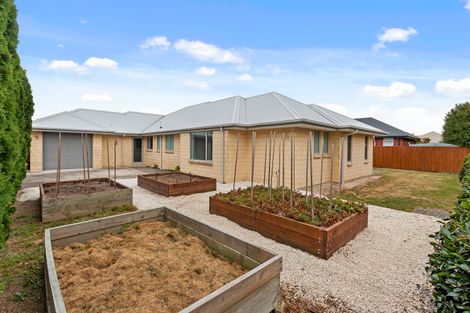 Photo of property in 3 Saddleback Green, Halswell, Christchurch, 8025