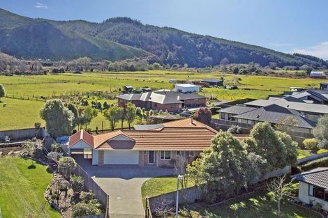 Photo of property in 23 Whiting Drive, Wakefield, 7025