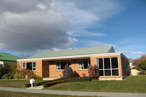 Photo of property in 26 Molyneux Avenue, Cromwell, 9310