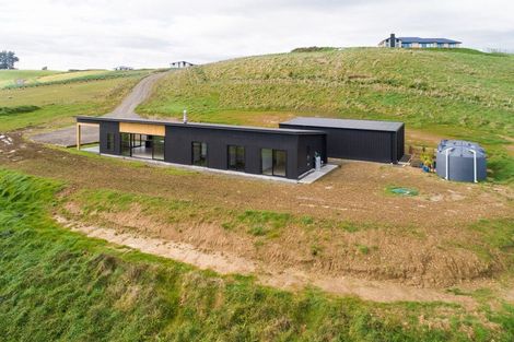 Photo of property in 38 Fry Road, Halcombe, Feilding, 4777