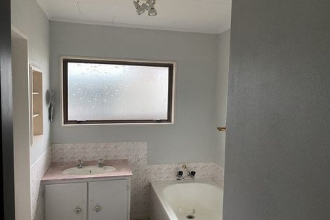 Photo of property in 2 Lynwood Place, Brookfield, Tauranga, 3110