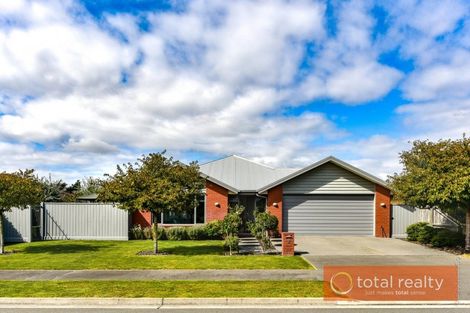 Photo of property in 8 Rosario Place, Aidanfield, Christchurch, 8025