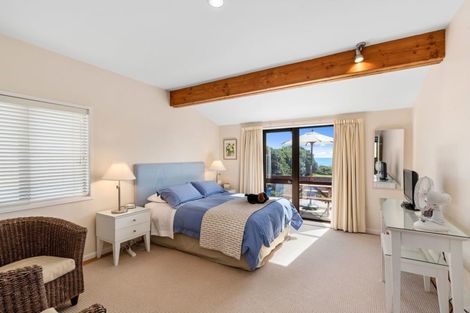 Photo of property in 115 Tutere Street, Waikanae Beach, Waikanae, 5036