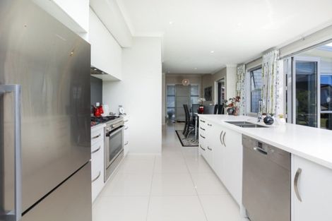 Photo of property in 16 Platina Place, Flagstaff, Hamilton, 3210