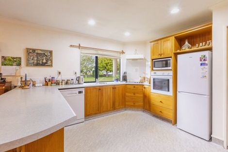 Photo of property in 208 Porangahau Road, Waipukurau, 4200