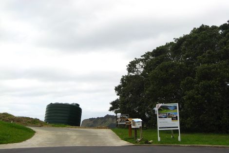 Photo of property in 88 Shakespear Road, Army Bay, Whangaparaoa, 0930