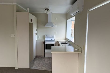 Photo of property in 3/74 West Coast Road, Glen Eden, Auckland, 0602