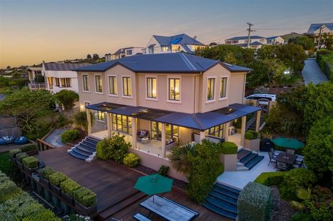 Photo of property in 15 Belleview Terrace, Mount Pleasant, Christchurch, 8081