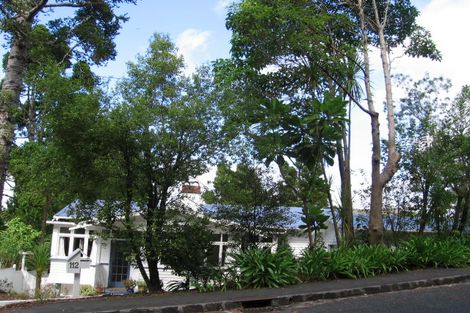 Photo of property in 112 Park Road, Titirangi, Auckland, 0604