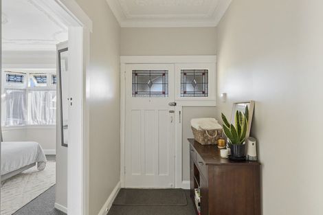 Photo of property in 389 Carrington Street, Upper Vogeltown, New Plymouth, 4310