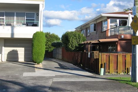Photo of property in 4/46 Takutai Avenue, Half Moon Bay, Auckland, 2012