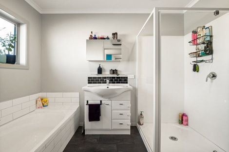 Photo of property in 122 Henry Street, Waikouaiti, 9510