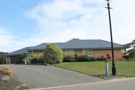 Photo of property in 19 Stonebridge Way, Prebbleton, 7604