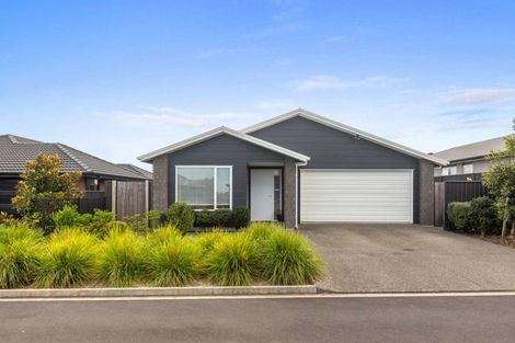 Photo of property in 10 Pioneer Crescent, Omokoroa, 3114