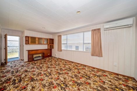 Photo of property in 14 Huatoki Street, Vogeltown, New Plymouth, 4310