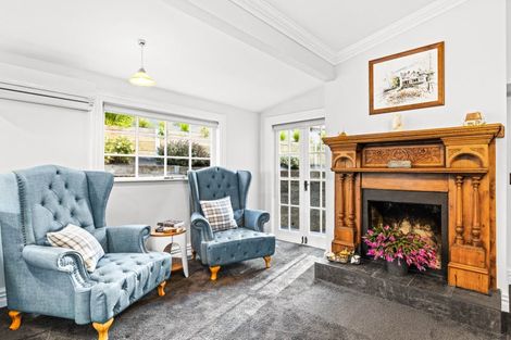 Photo of property in 32 Milton Road, Bluff Hill, Napier, 4110