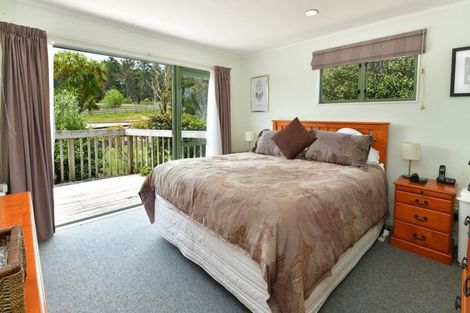 Photo of property in 639 Peak Road, Helensville, 0875