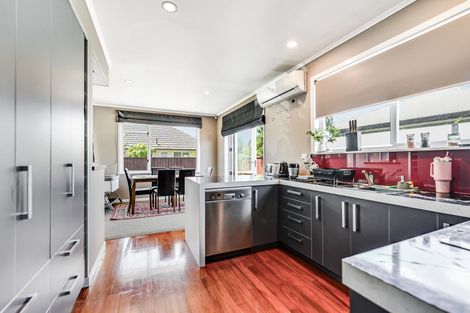 Photo of property in 6 Hilton Road, St Andrews, Hamilton, 3200