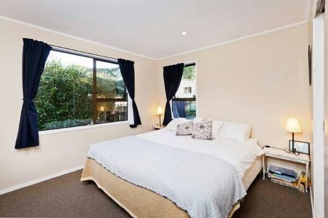 Photo of property in 11 Topliss Drive, Northcross, Auckland, 0632