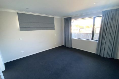 Photo of property in 102 Mangorei Road, Merrilands, New Plymouth, 4312