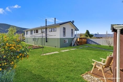 Photo of property in 296 Waikawa Road, Waikawa, Picton, 7220