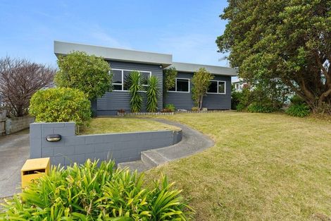 Photo of property in 33 Margaret Road, Raumati Beach, Paraparaumu, 5032