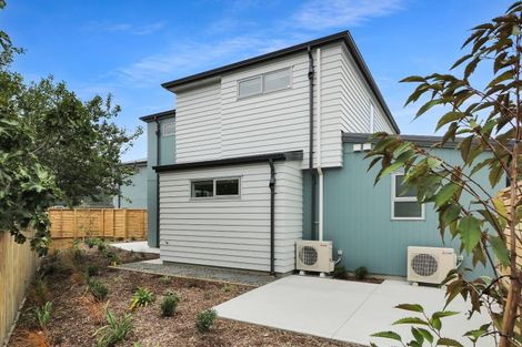 Photo of property in 4d Horoeka Street, Stokes Valley, Lower Hutt, 5019