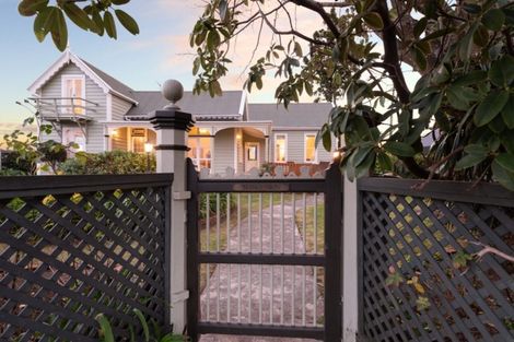 Photo of property in 11 Fifth Avenue, Avenues, Whangarei, 0110