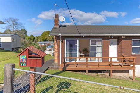 Photo of property in 42 Saffron Street, Birkdale, Auckland, 0626