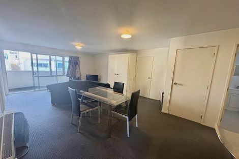 Photo of property in 4/27 Drummond Street, Mount Cook, Wellington, 6021