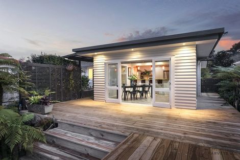 Photo of property in 45 Castleford Street, Green Bay, Auckland, 0604