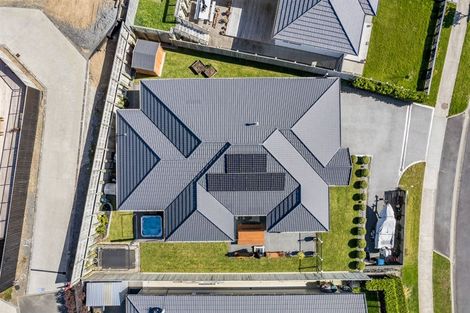 Photo of property in 17 Waitaria Terrace, Aotea, Porirua, 5024