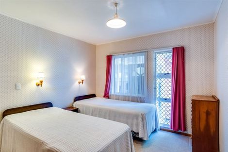 Photo of property in 11 Enfield Road, Hospital Hill, Napier, 4110