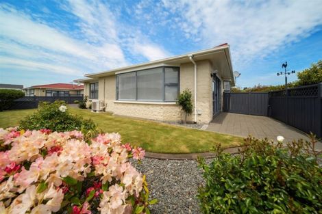 Photo of property in 1 Heather Lea, Hawera, 4610
