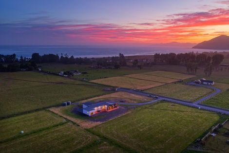 Photo of property in 23 Te Ao Wharepapa Lane, Peketa, 7373