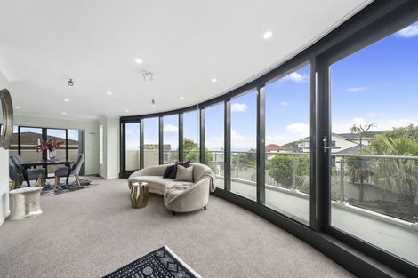 Photo of property in 9 Bury Grove, Strathmore Park, Wellington, 6022