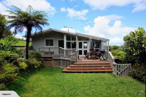 Photo of property in 10 Viking Avenue, Hillsborough, Auckland, 1042