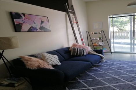 Photo of property in 1/25 Home Street, Mount Victoria, Wellington, 6011